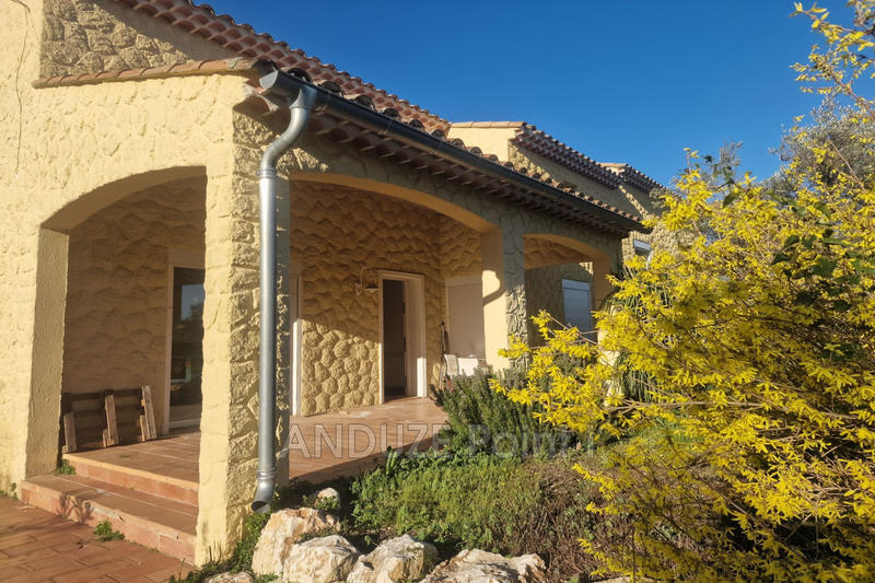 Maison - 275 m² - 9 pièces