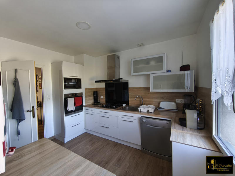 Maison traditionnelle - 86 m² - 4 pièces