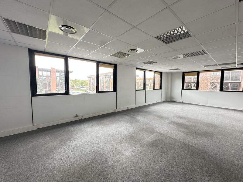 Bureau - 720 m²