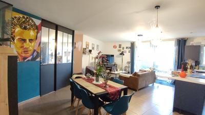 Maison - 98 m² - 4 pièces