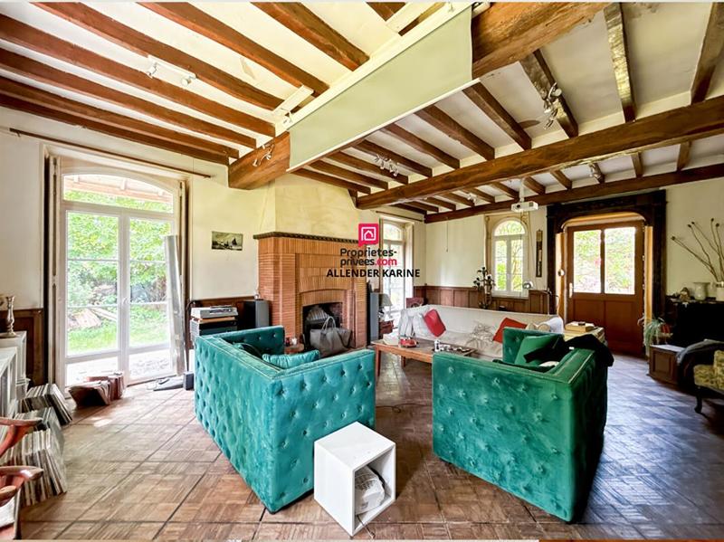 Maison - 308 m² - 11 pièces