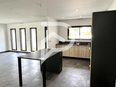 Maison - 120 m² - 4 pièces