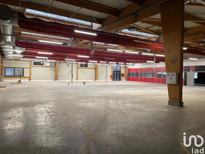 Local commercial - 3 000 m²