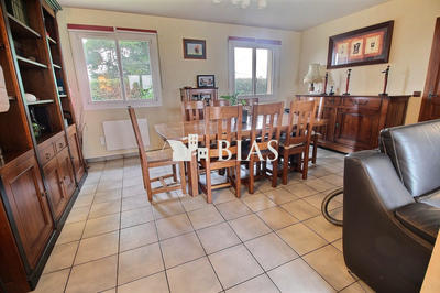 Maison - 102 m² - 4 pièces