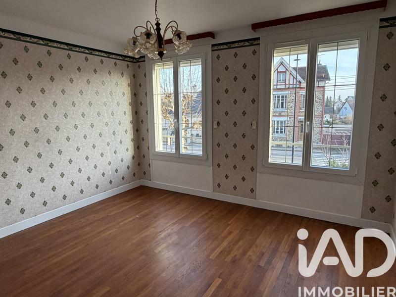 Maison - 101 m² - 7 pièces