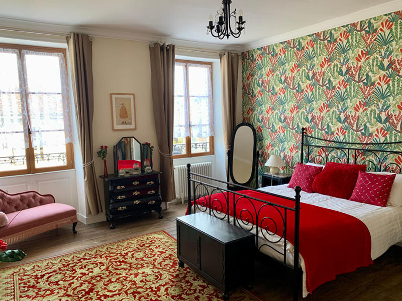 Maison - 325 m² - 13 pièces