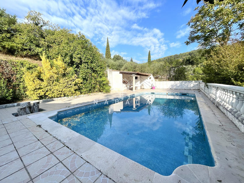 Maison - 188 m² - 9 pièces