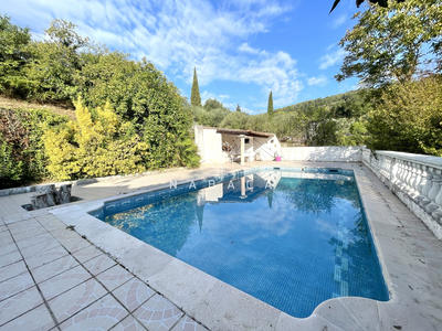 Maison - 188 m² - 9 pièces