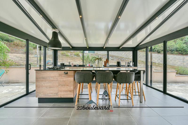 Pavillon - 174 m² - 7 pièces