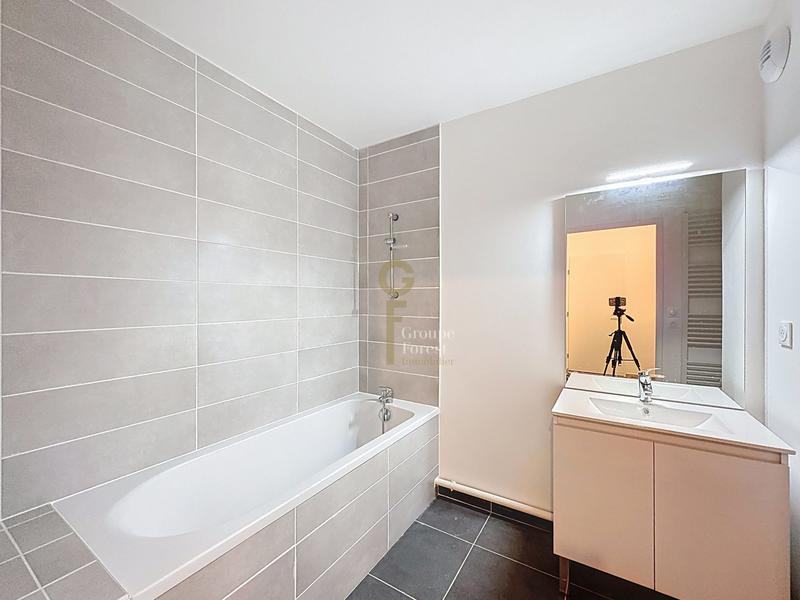 Appartement - 92 m² - 4 pièces