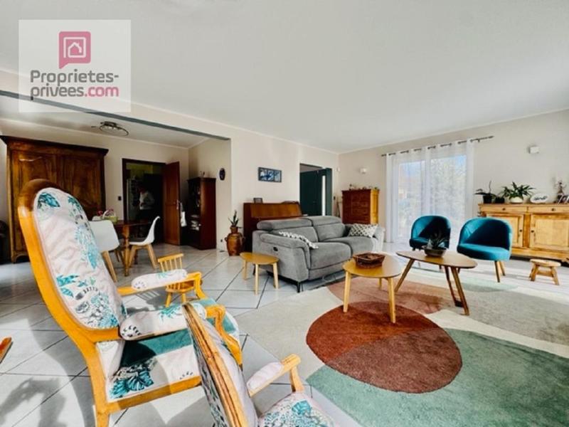 Maison - 220 m² - 8 pièces