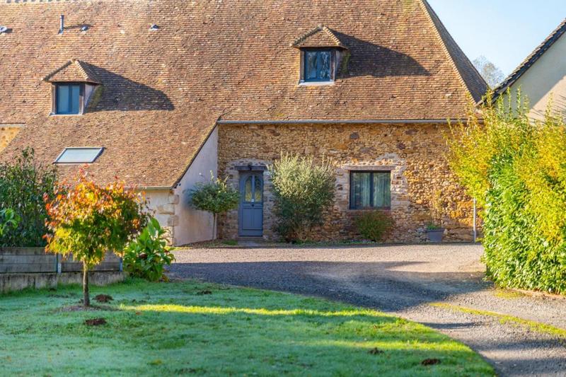 Maison en pierre - 224 m² - 6 pièces