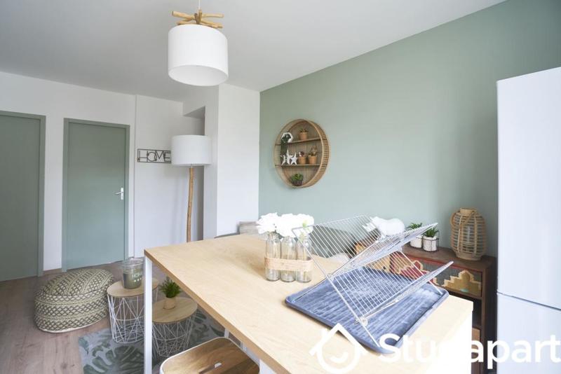 Chambre - 11 m² - 1 pièce