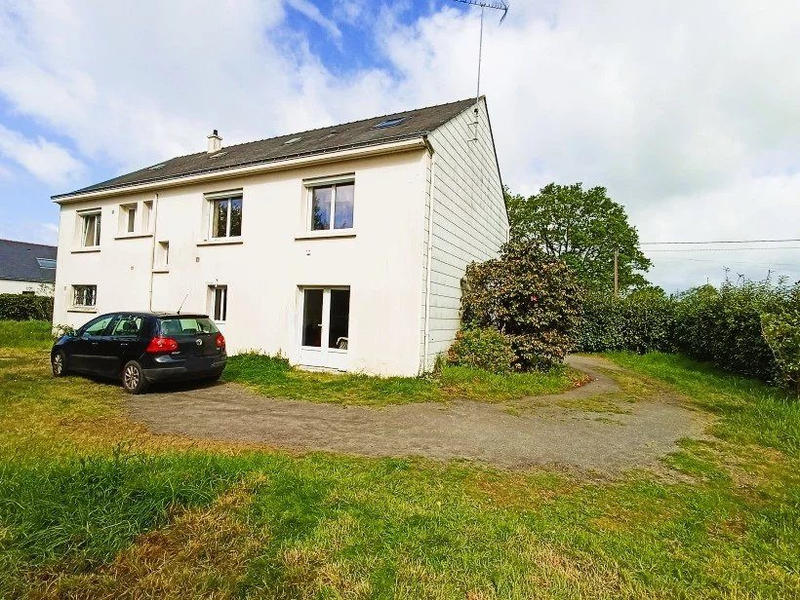 Maison - 214 m² - 9 pièces