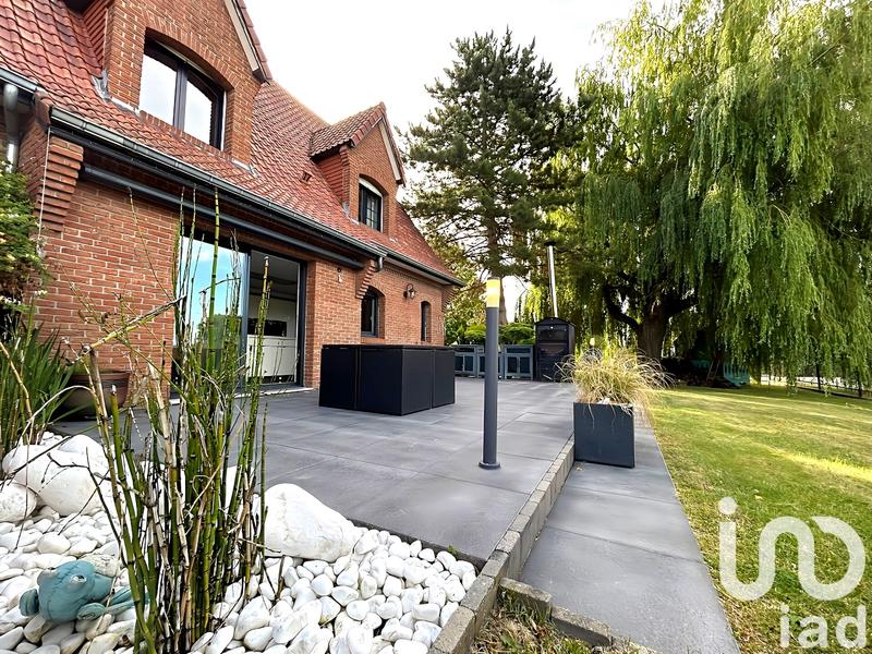 Maison - 199 m² - 9 pièces