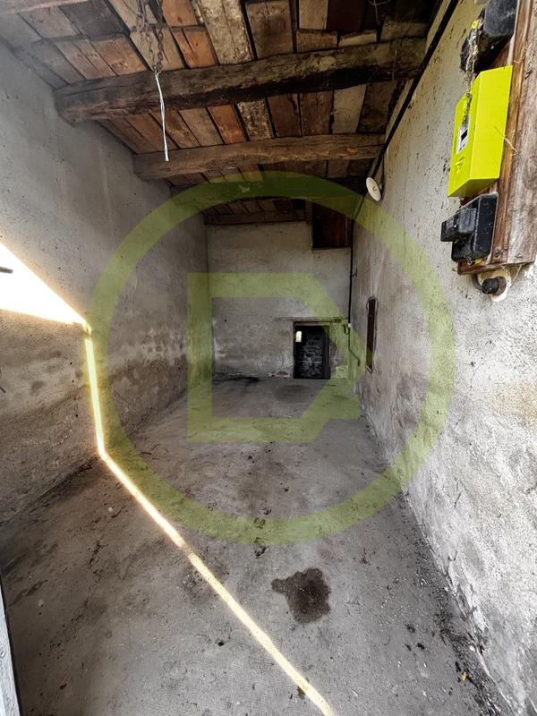 Propriété - 125 m² - 9 pièces