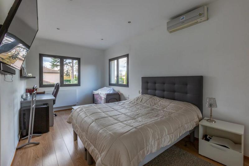 Maison - 300 m² - 7 pièces