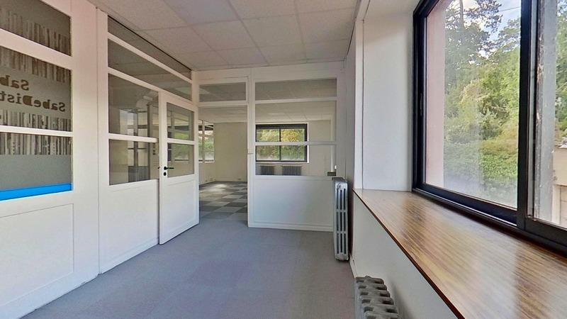 Bureau - 64 m² - 1 pièce