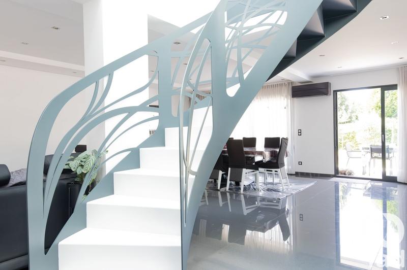 Maison - 205 m² - 7 pièces