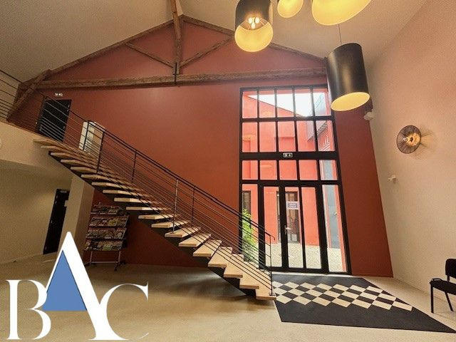 Bureau - 525 m²