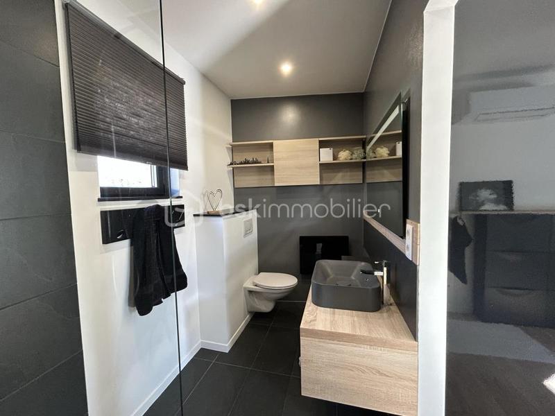 Maison - 145 m² - 5 pièces