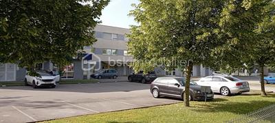 Bureau - 96 m² - 4 pièces