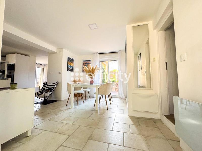 Maison - 90 m² - 4 pièces