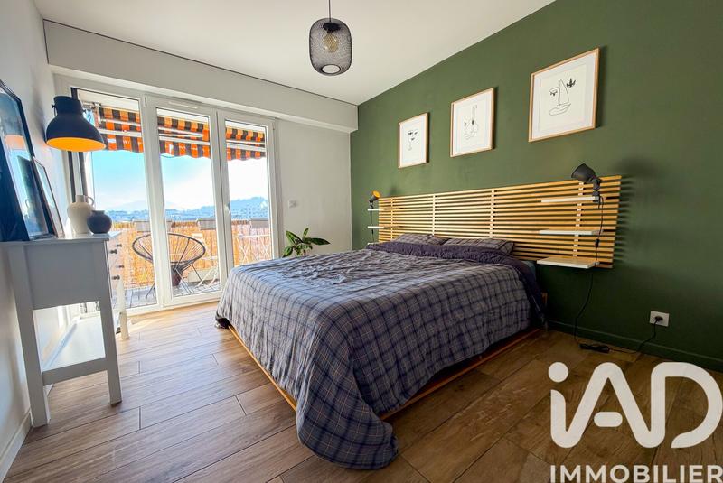 Appartement - 70 m² - 3 pièces