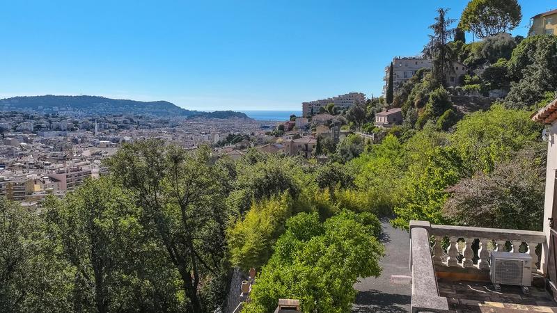 Maison - 141 m² - 3 pièces