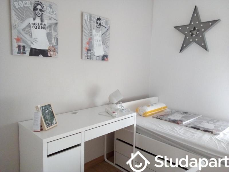 Chambre - 14 m² - 1 pièce