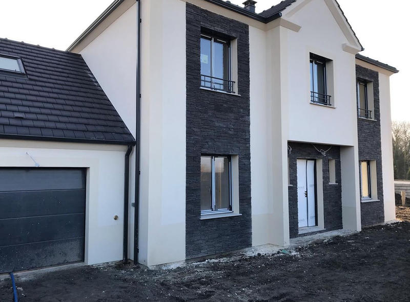 Maison - 140 m² - 5 pièces