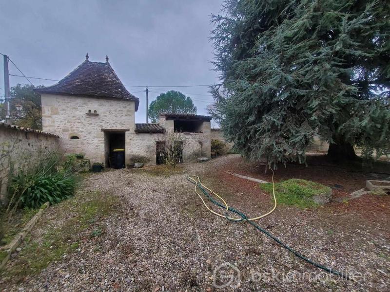 Corps de ferme - 365 m² - 10 pièces