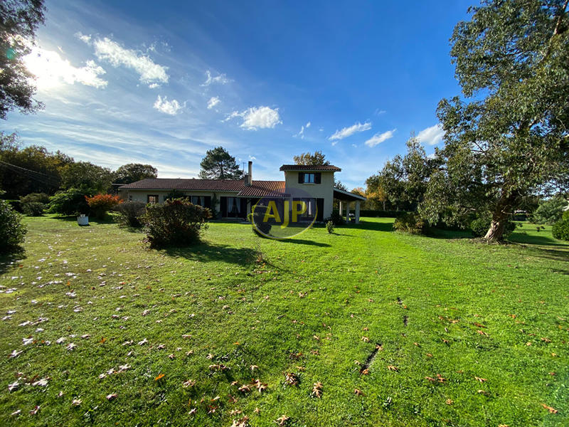 Maison - 139 m² - 7 pièces