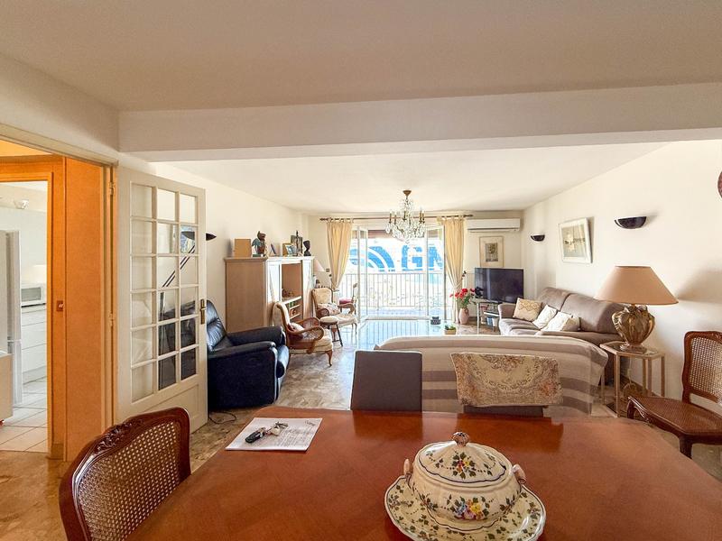 Appartement - 102 m² - 3 pièces