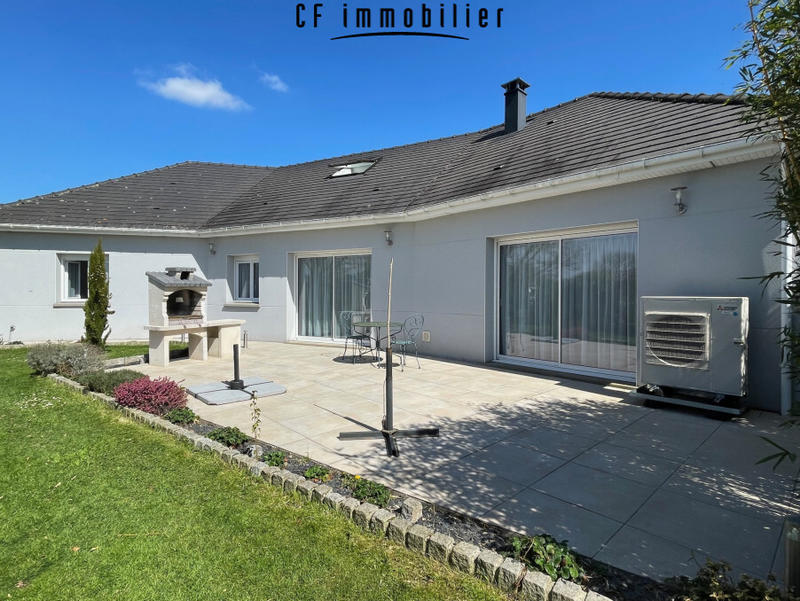 Maison - 220 m² - 6 pièces