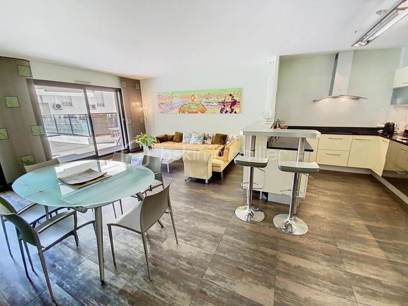 Appartement - 108 m² - 4 pièces