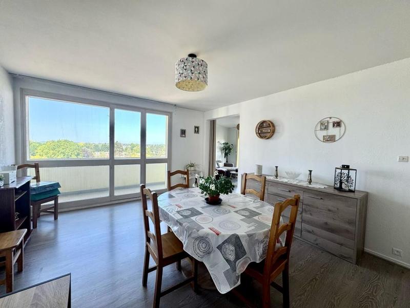 Appartement - 80 m² - 3 pièces