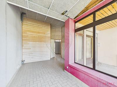 Local commercial - 61 m² - 2 pièces