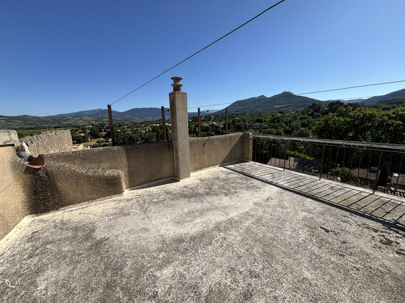 Maison de village - 95 m² - 6 pièces