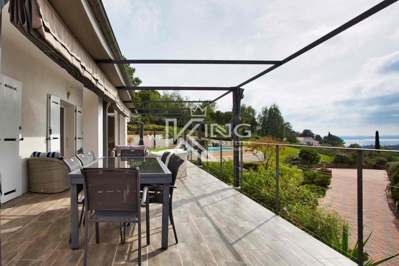 Villa - 185 m² - 6 pièces