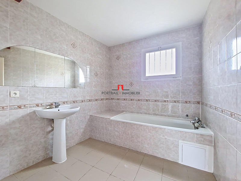 Maison - 97 m² - 4 pièces