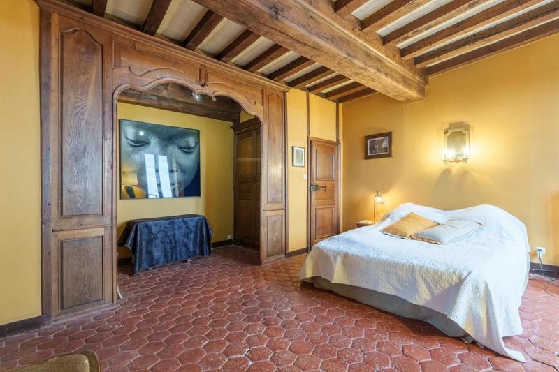 Maison - 350 m² - 6 pièces