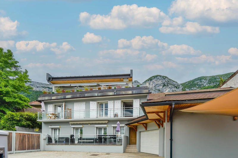 Appartement - 188 m² - 6 pièces