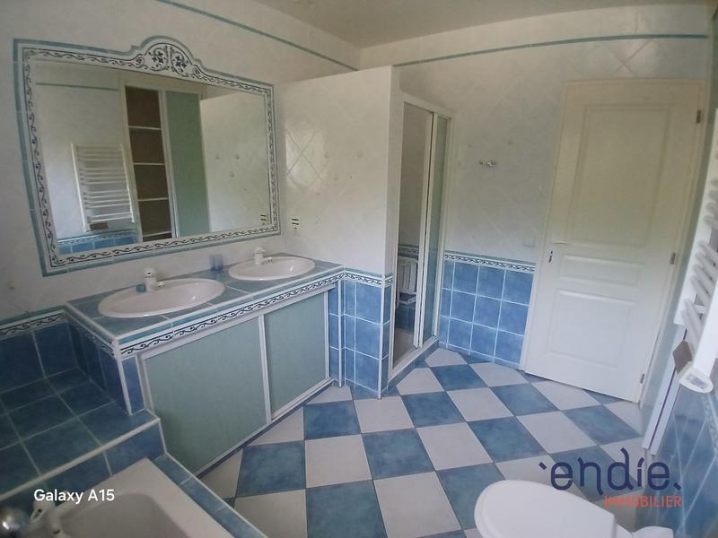 Maison - 163 m² - 7 pièces