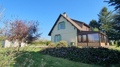 Maison - 168 m² - 7 pièces