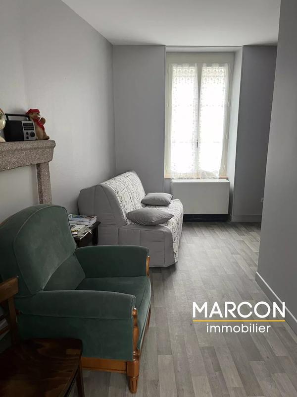 Maison - 230 m² - 10 pièces
