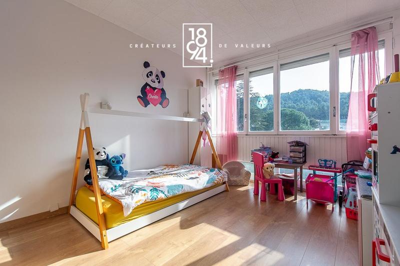 Appartement - 77 m² - 4 pièces