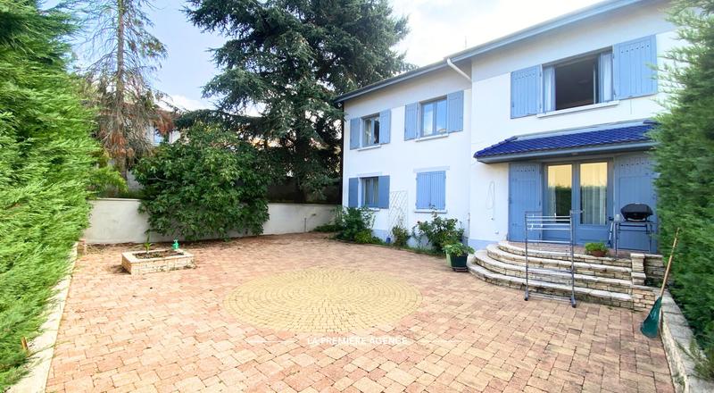 Maison - 172 m² - 6 pièces