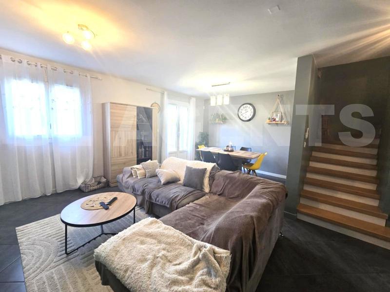 Maison - 90 m² - 4 pièces