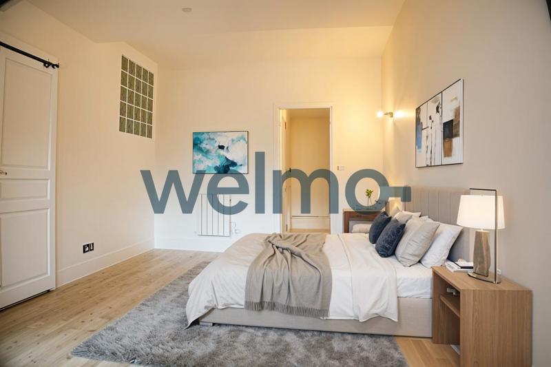 Duplex - 280 m² - 7 pièces